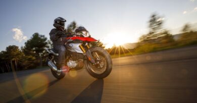 BMW Motorrad oferece condições especiais para os modelos G 310 GS e G 310 R neste mês de abril. BMW Motorrad oferece condições especiais para os modelos G 310 GS e G 310 R neste mês de abril.