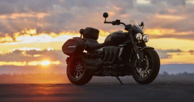 Conheça a nova Triumph Rocket 3 Storm ainda mais potente e sofisticada.