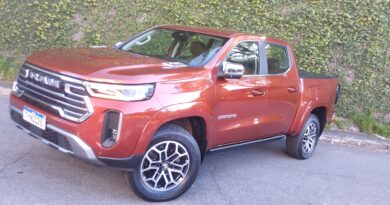 Avaliação da Semana – Andamos com a RAM DAKOTA LARAMIE uma picape média focada no luxo e no refinamento urbano.