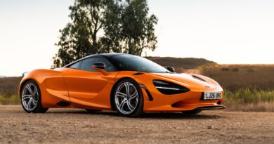 McLaren 750S encerra uma década de supercarros icônicos.
